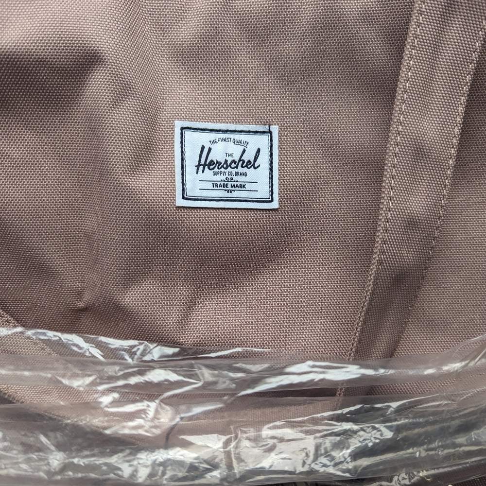 Herschel Tote Bag with zipper